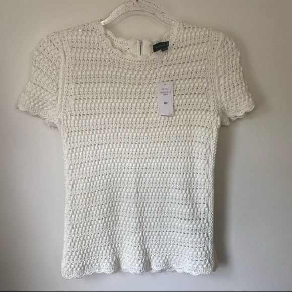 Banana Republic Tops - Banana Republic White Cable Knit Top